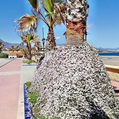 28 Mikonos Playa In Puerto De La Duquesa 2 Bed 2 Bath Ideally Located To The Beach & Marina
