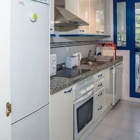 28 Mikonos Playa In Puerto De La Duquesa 2 Bed 2 Bath Ideally Located To The Beach & Marina * Castillo de Sabinillas