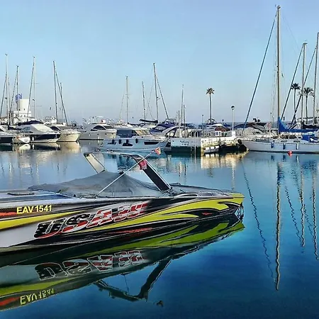 28 Mikonos Playa In Puerto De La Duquesa 2 Bed 2 Bath Ideally Located To The Beach & Marina Castillo de Sabinillas